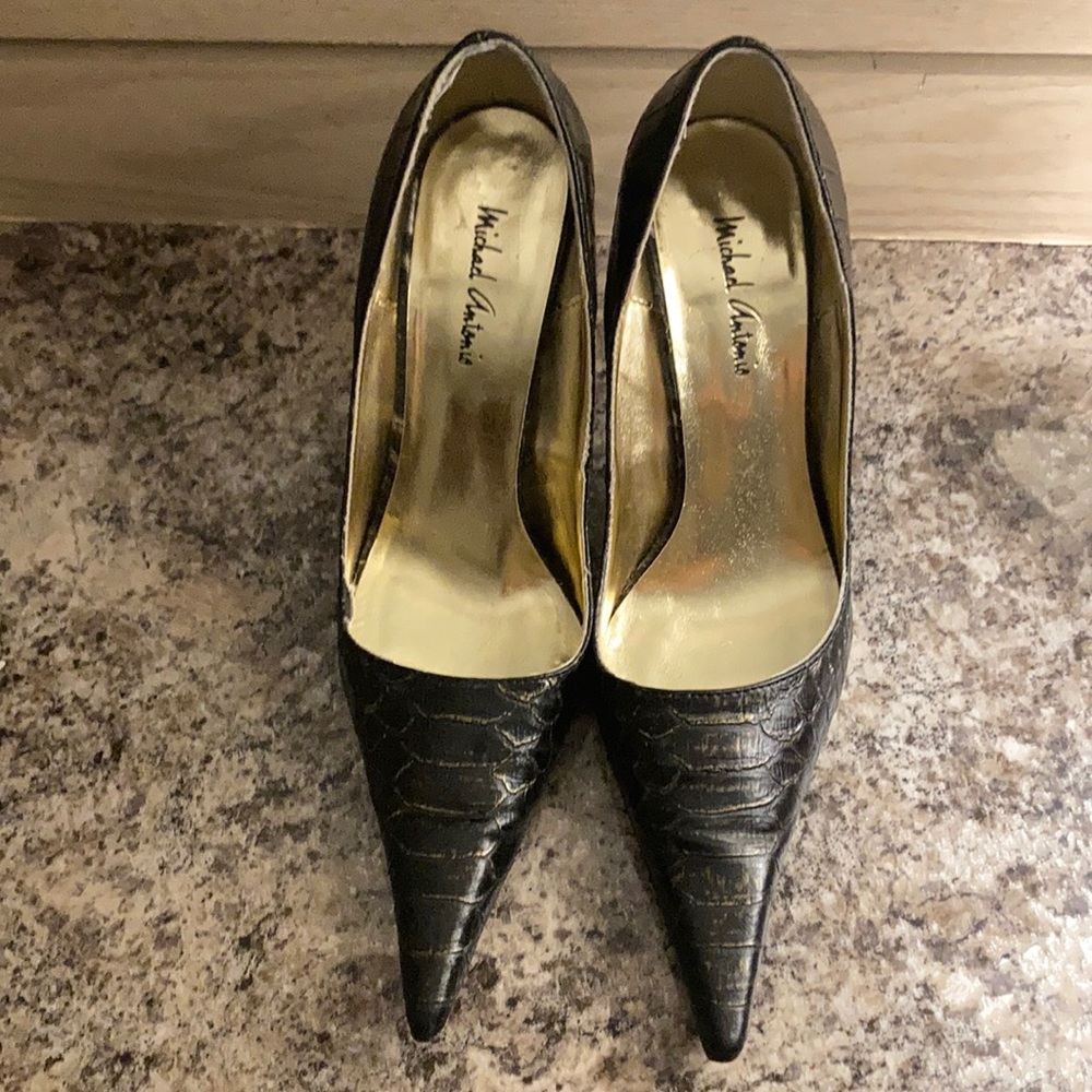 Shoe
